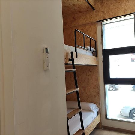 Welcome Hostel Малага Экстерьер фото