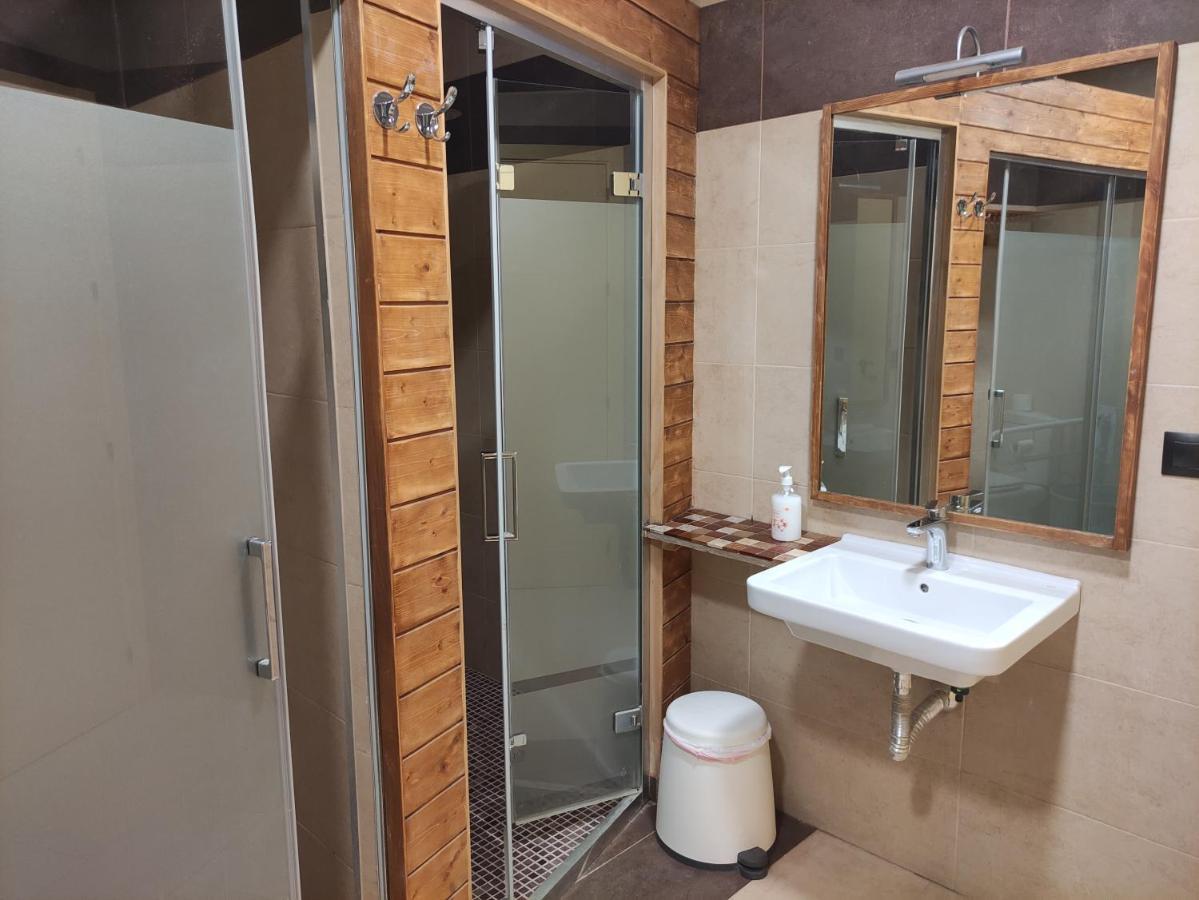 Welcome Hostel Малага Экстерьер фото
